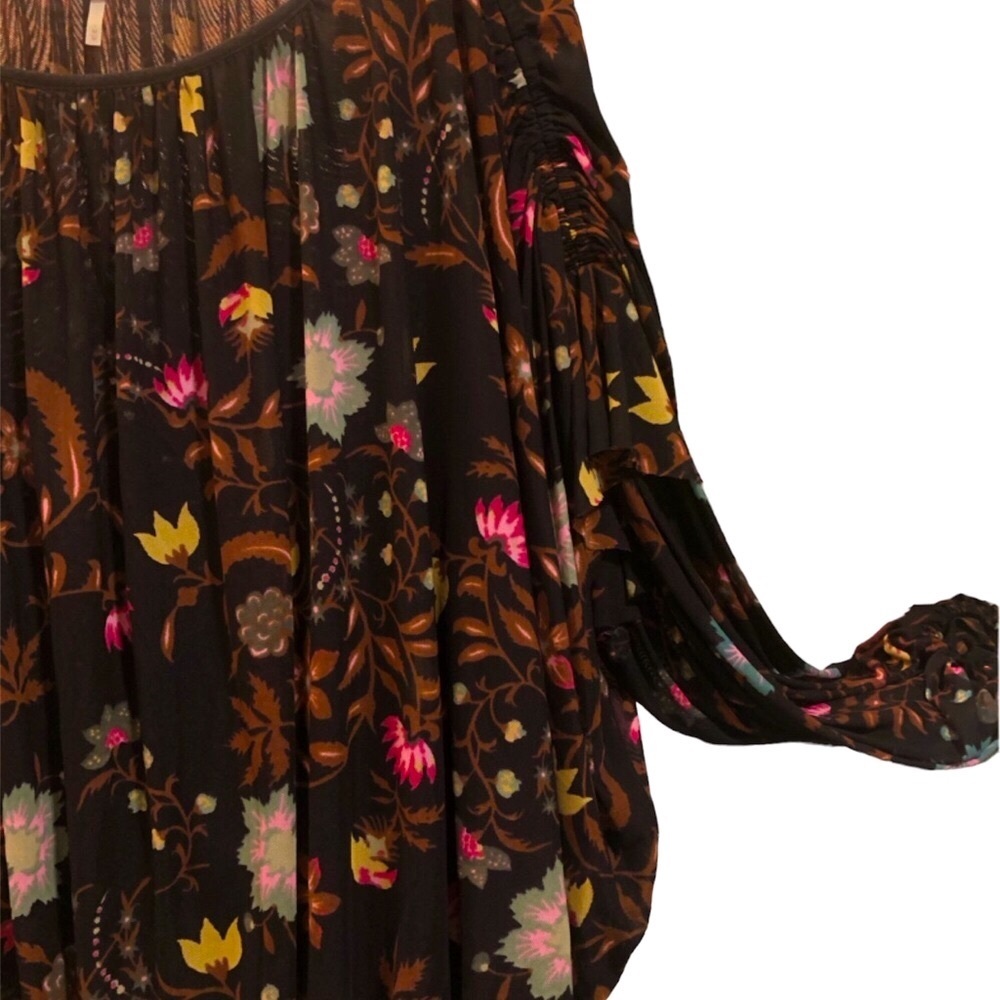 Free People cropped botanical blouse- size medium